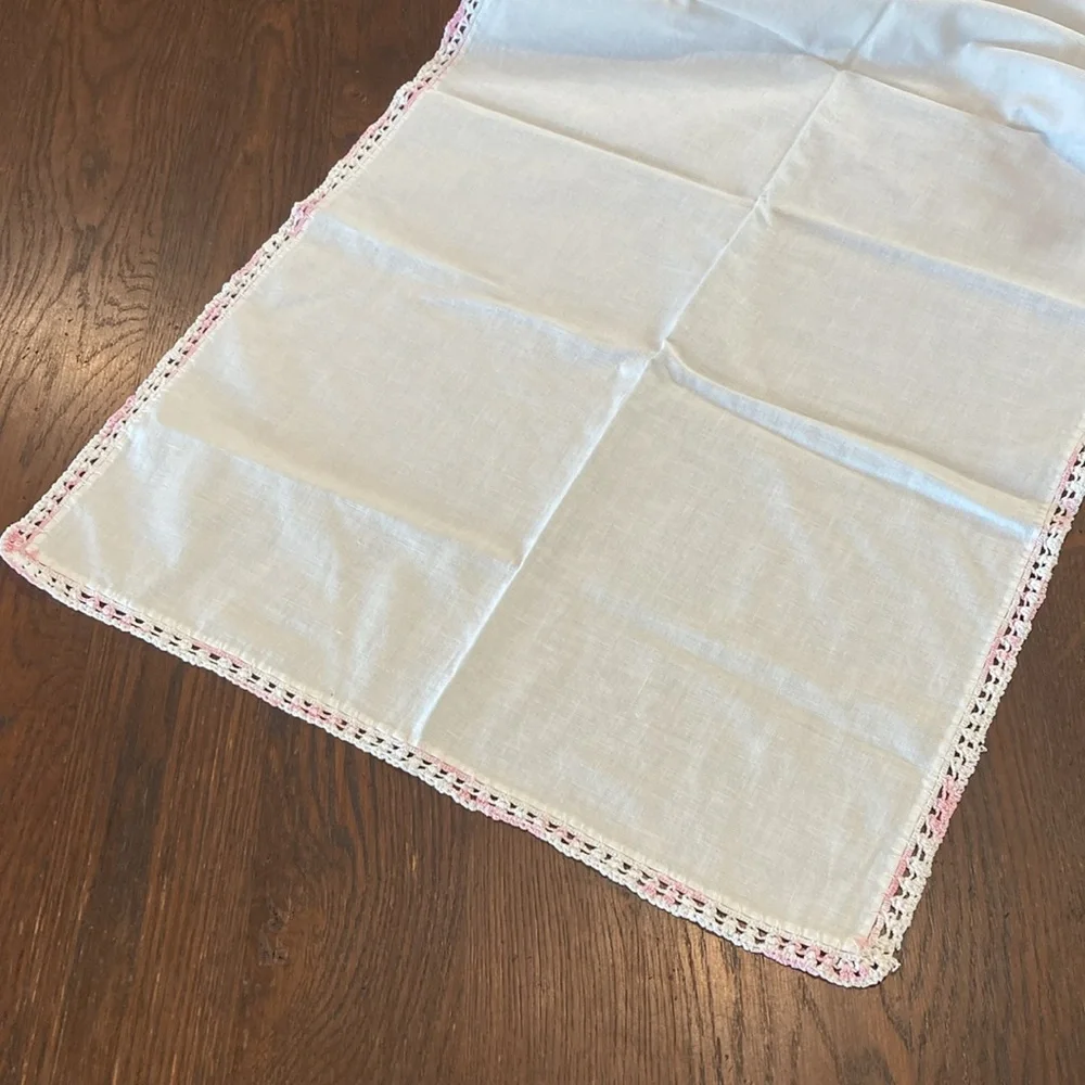 Table Runner Crochet Trim